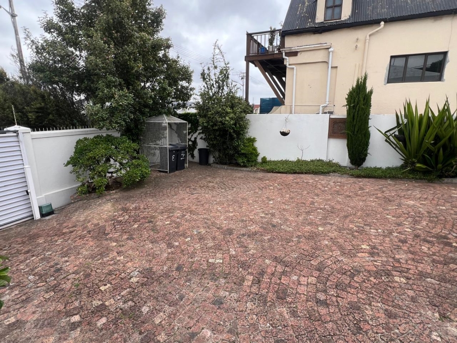 3 Bedroom Property for Sale in Woodstock Western Cape